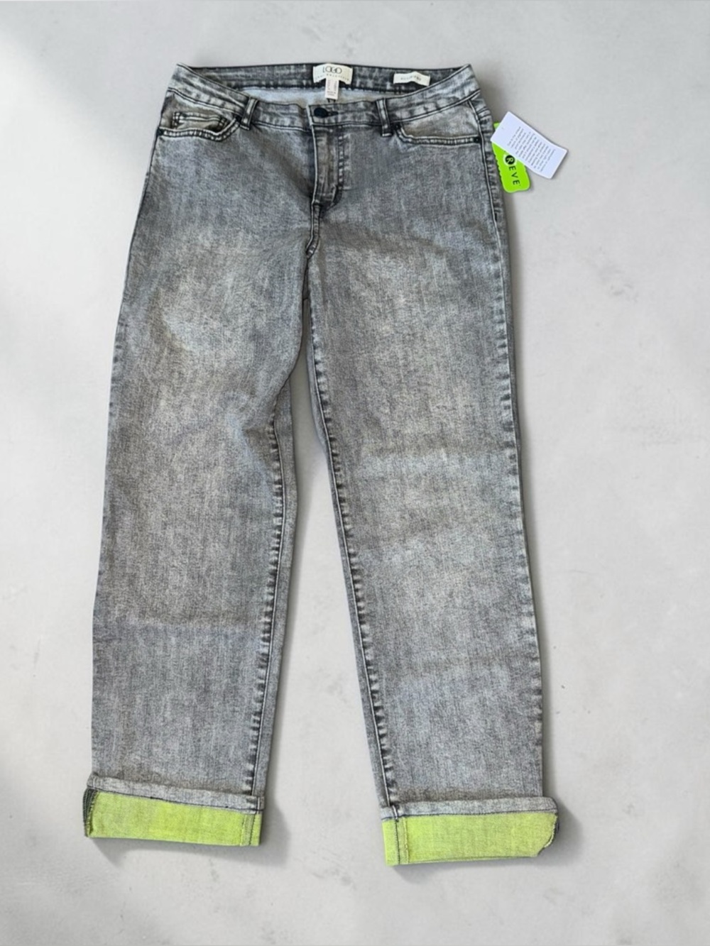 NWT Logo Lori Goldstein Womens Boyfriend Jeans Size 6, Gray with Green Cuffs